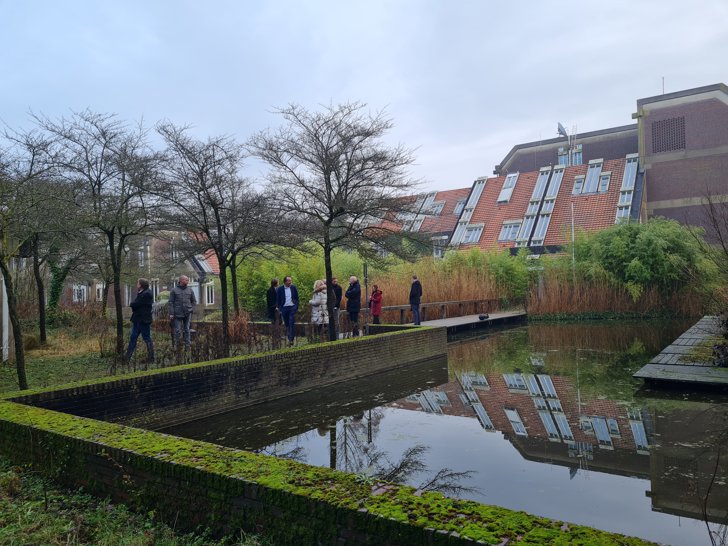 Een Grand Tour Langs De Toekomstige Woningen Van Het Alkmaars Kanaal