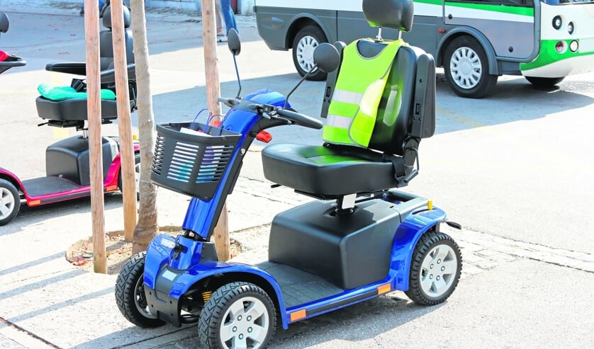 Vrouw (67) gewond na botsing met scootmobiel