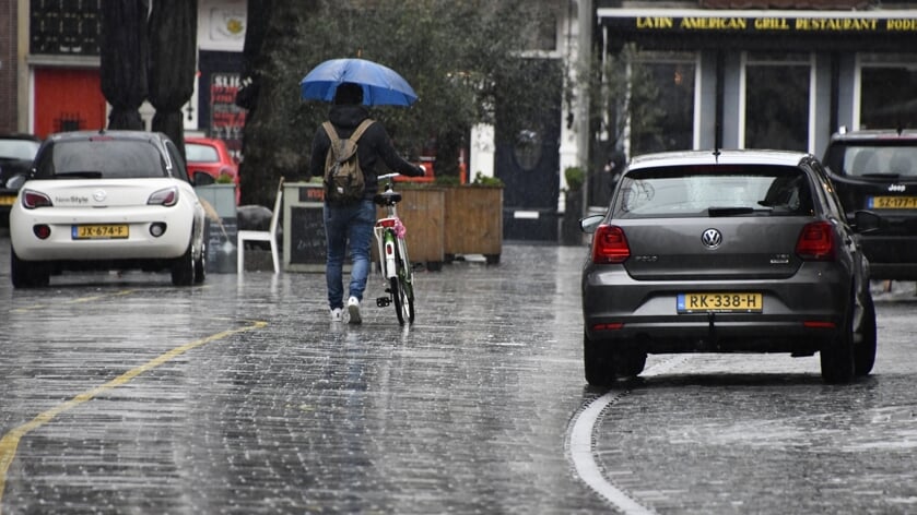 Code geel in Noord-Brabant en Zeeland: Kans op zware windstoten langs de westkust en veel neerslag