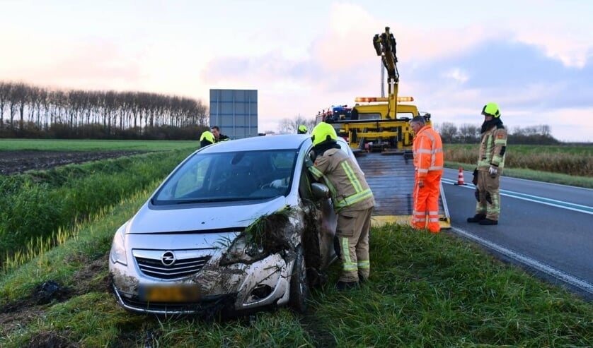 Bestuurder gewond na eenzijdig ongeval op Oost-Westweg bij Kamperland