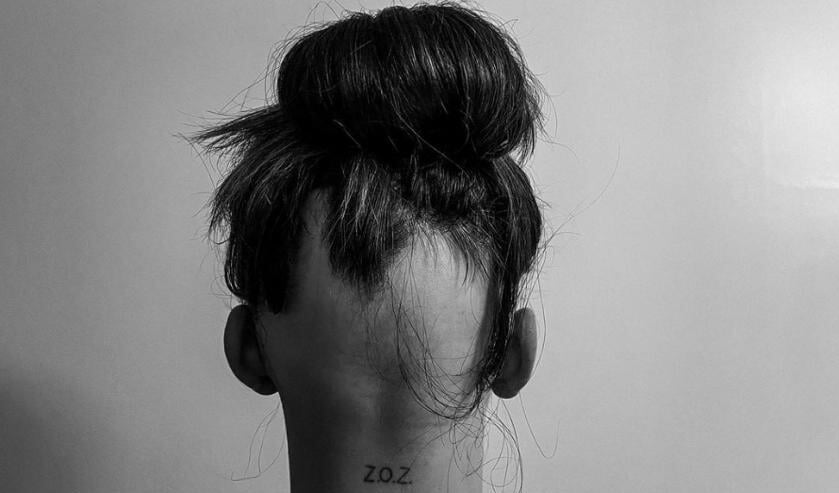 Emma heeft alopecia en start inzamelingsactie voor pruik