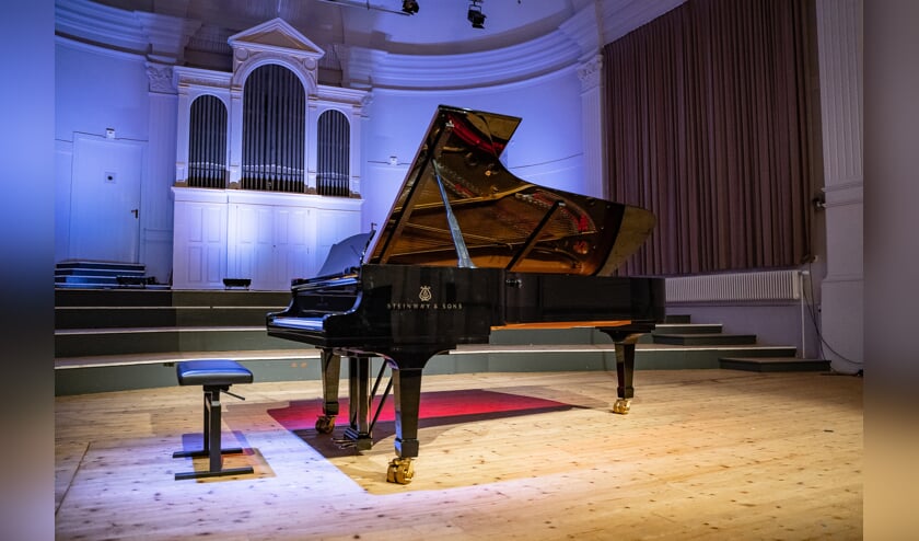 Nieuwe Concertvleugel Zeeuwse concertzaal wordt ingewijd door Zeeuws pianist Hannes Minnaar