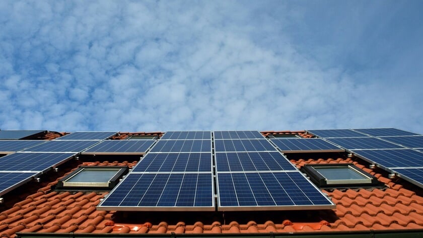 'Elektriciteitsnet op Tholen raakt overbelast door zonnepanelen'