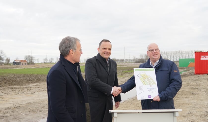 Handtekening gezet voor nieuwe wijk Platepolder Heinkenszand met ruim 300 woningen