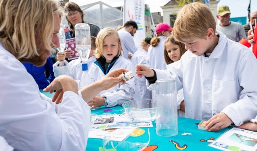 Wetenschapsfestival voor duizenden kinderen in centrum Middelburg