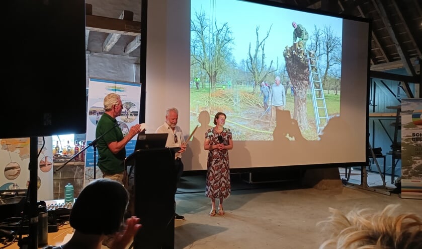 Gouden Jirizaag voor Landschapsvrijwilligers Fonny Roels en Jan Meijer