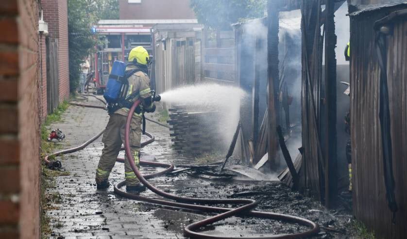 Brand in schuurtje breidt uit naar woning aan Wijdaustraat in Middelburg