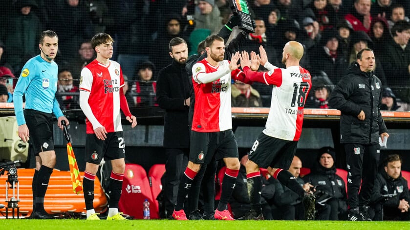 Nieuwkoop maakt na blessureleed rentree bij gelijkspelend Feyenoord
