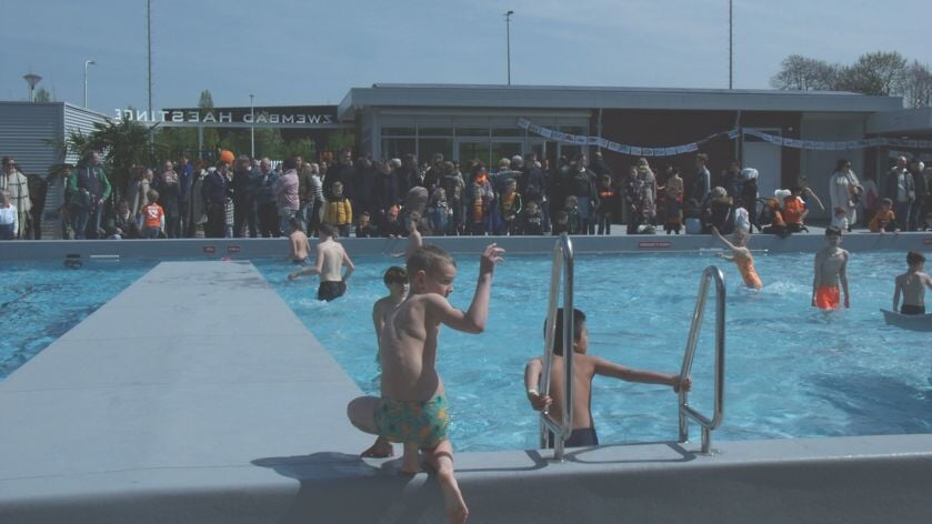 Buitenzwembaden op Tholen houden de deuren dit jaar langer open