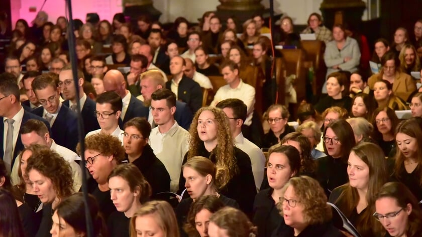 Het Groot Zeeuws Jongerenkoor zoekt leden voor concert in Grote Kerk Tholen