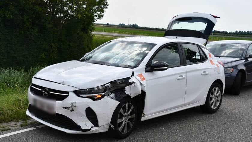 Twee auto’s beschadigd bij ongeluk op de Oude Rijksweg