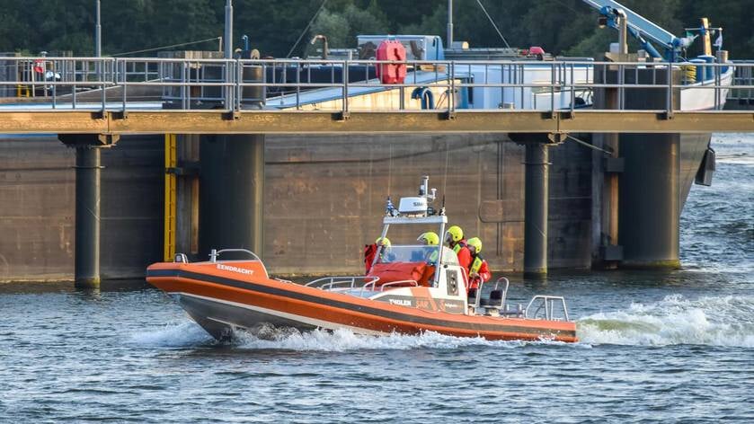 Brandweer rukt uit voor ongeluk op sloep bij Tholen, maar het blijkt loos alarm