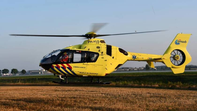 Jongen ernstig gewond na val bij gemaal De Poel: Traumahelikopter ter plaatse