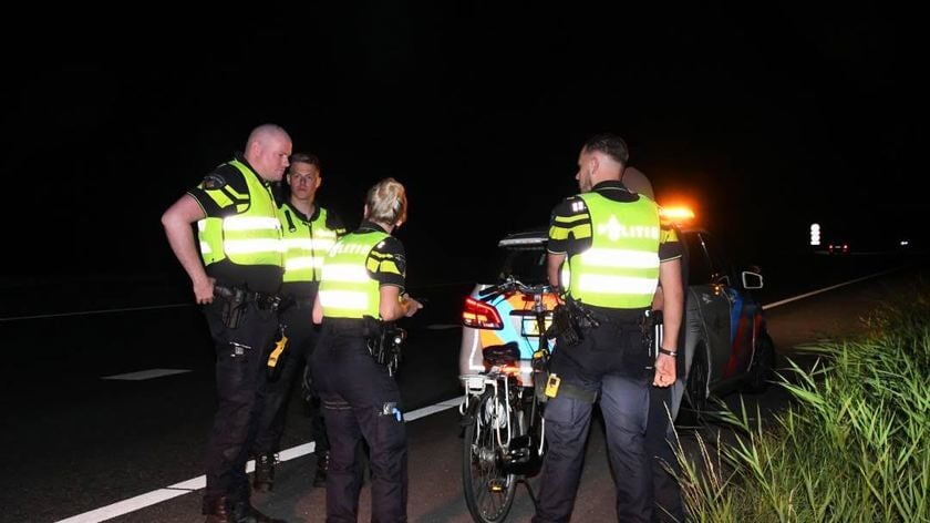 Man met fiets aangetroffen op rijbaan van A58 bij Middelburg