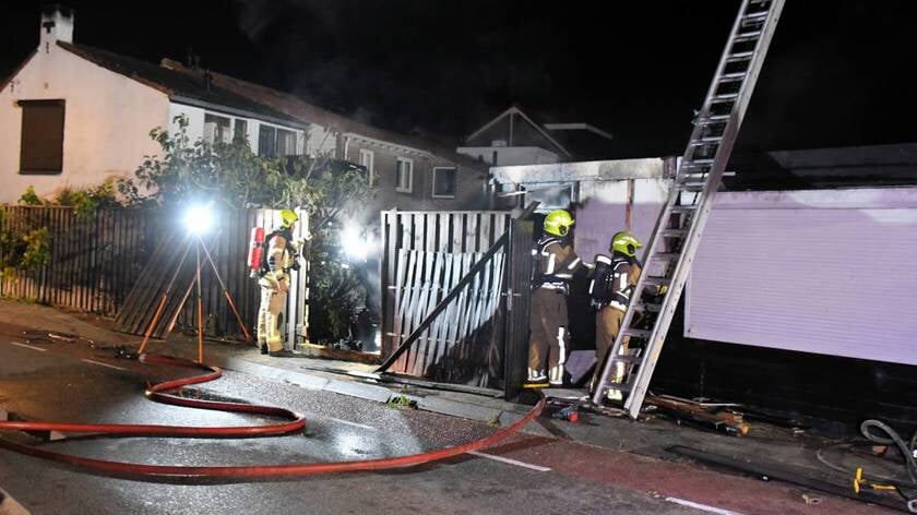 Brandweer Nieuw-Vossemeer en Tholen rukken uit voor uitslaande schuurbrand