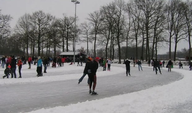 schaatspret op de ijsbaan a/d Veenweg