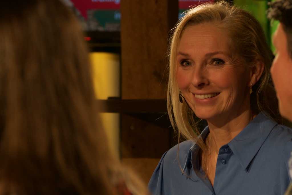 Esther Ruesen, gespreksleider