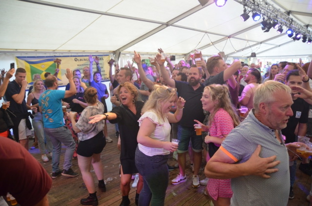 Feesten in de kermistent