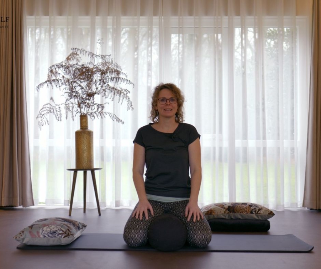 Yogadocente Linda Lochem