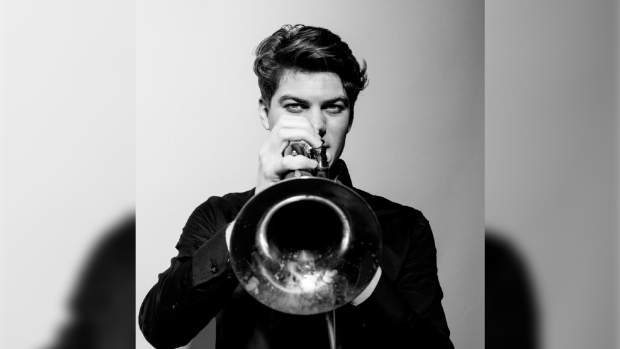 Bram van de Glind met zijn trompet