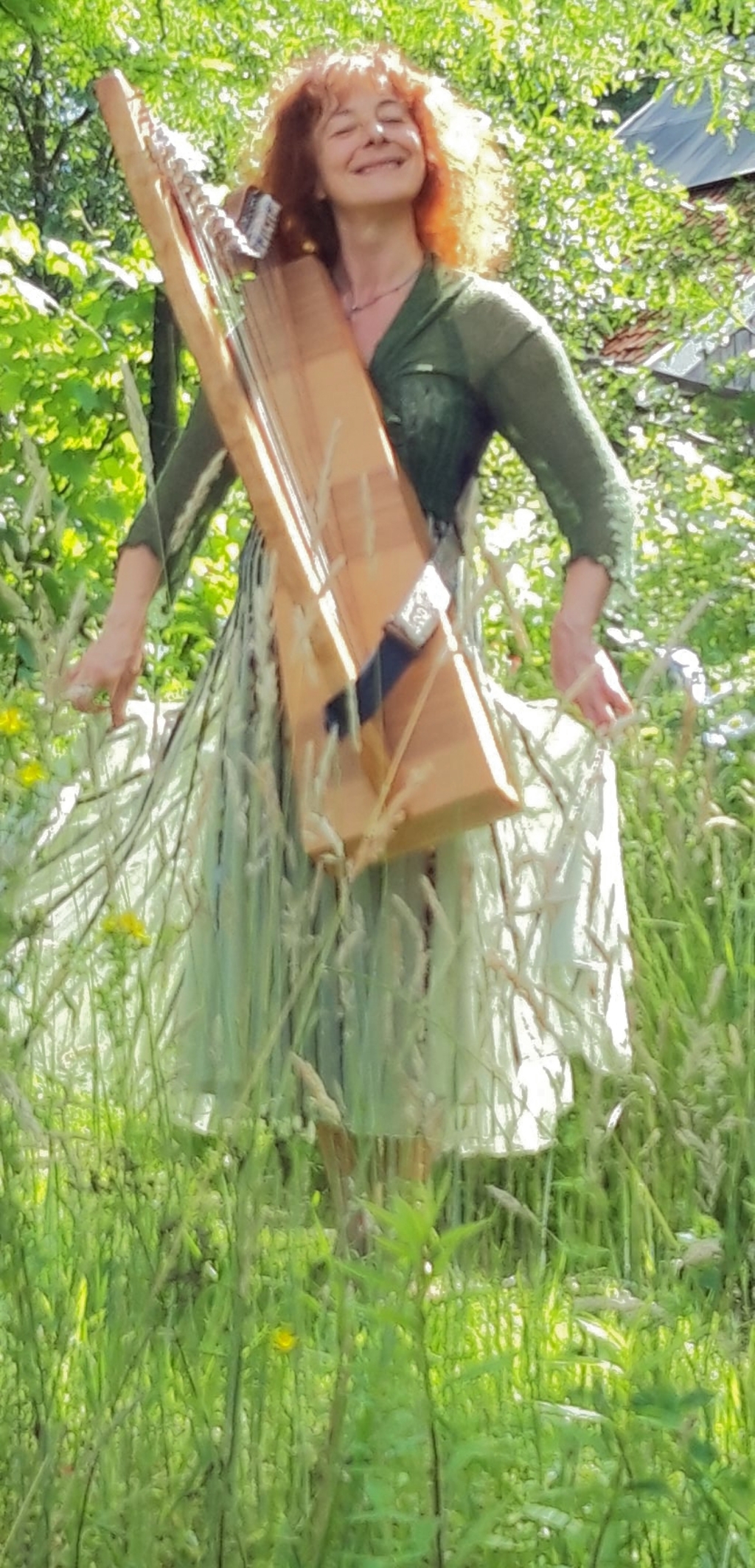 Dominica Eykmans met harp
