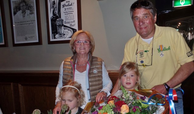 Berry Koehorst met echtgenote Anneke en 2 kleindochters.