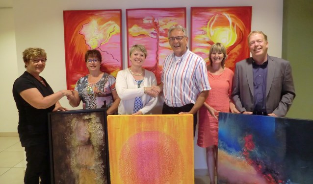 Gerry Kastein, Inge Aalbers, Wilma Ratering, Jan Olthof, Wilma Koolstra en Jelle Hoogeveen. Foto: Walter Hobelman