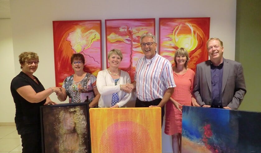 Gerry Kastein, Inge Aalbers, Wilma Ratering, Jan Olthof, Wilma Koolstra en Jelle Hoogeveen. Foto: Walter Hobelman