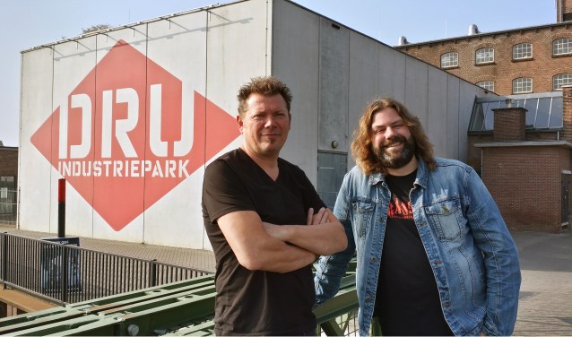 Erik Ramaker en Johan Godschalk zijn enthousiast over het nieuwe concept Metal on Metal. Foto: Gerwin Nijkamp