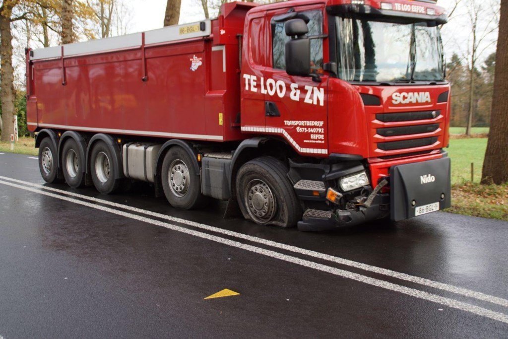 ongeval auto en vrachtwagen in vorden | contact bronckhorst noord