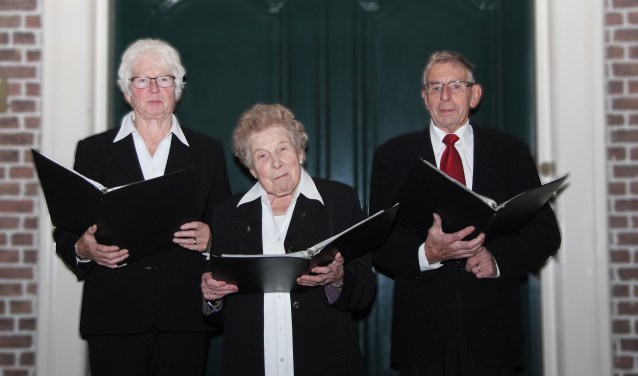 Wilhelmien Aalbers, Thea Beerten en Willy Hendricksen (vlnr). Foto: Truus Jansen