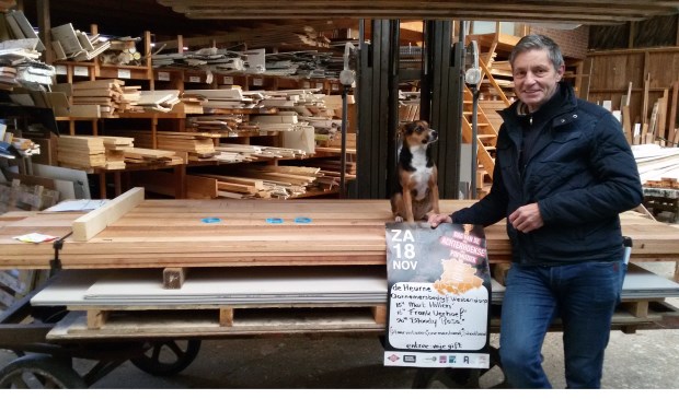 Gerard Westendorp 'tussen het zaagsel'. Foto: PR