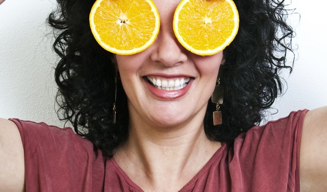 Een portret van Nadia Zerouali in de serie 'portretten zonder poeha'. Foto: Jessica de Lepper