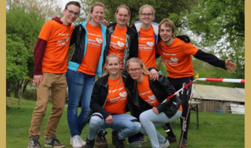 Door de modder voor Spieren voor Spieren. Foto: Joke Heusinkveld