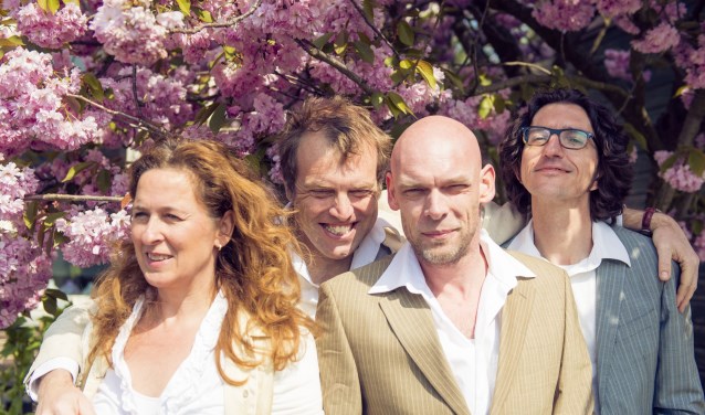 V.l.n.r.: Lucy Legeland, Jack Weijkamp, Dries Bijlsma en Reinder van Raalte. Foto: Albert Bartelds