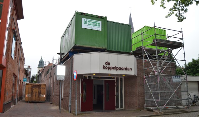 De renovatie van De Koppelpaarden is begonnen. Foto± Karin Stronks