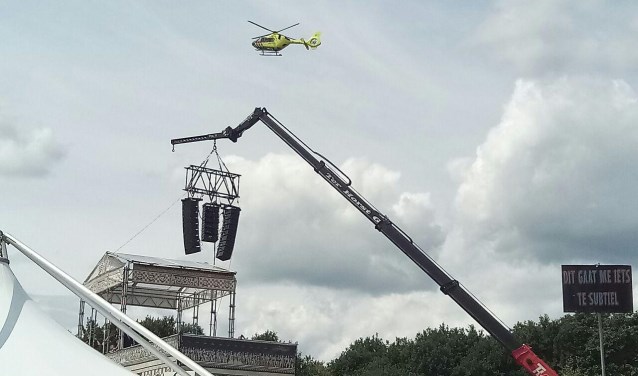De stuntman werd per traumaheli naar het ziekenhuis vervoerd. Foto: GinoPress