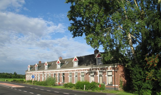 Misterweg en andere provinciale wegen bemoeilijken aanleg glasvezel. Foto: Bernhard Harfsterkamp