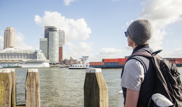 Uitkijken over het water in Rotterdam. Foto: Stockfoto