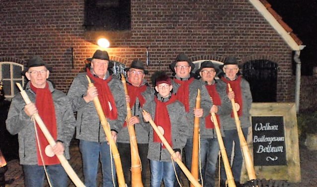 De Adventbloazers te Groenlo bloazen af. Foto: Bart Arends