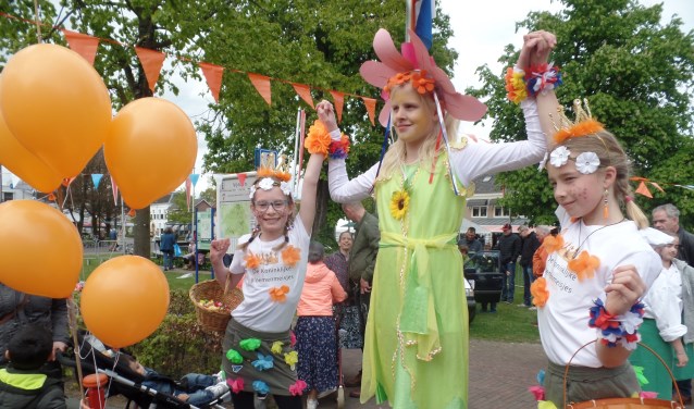 De doelstelling van Oranjevereniging Vorden is om dit jaar de succesvolle Kids Living Statues op Koningsdag deel te laten nemen aan de speciale optocht in het kader van het 120-jarig bestaan van Oranjevereniging Vorden. Foto: Jan Hendriksen