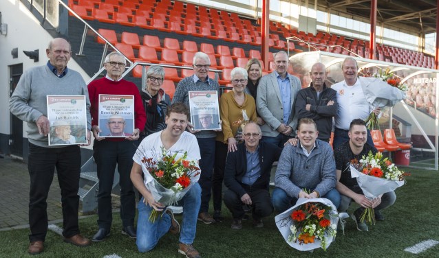 De jubilarissen werden in het zonnetje gezet. Foto: Jurgen Pillen