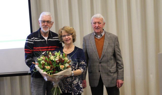 De heer en mevrouw De Boer kregen een boeket. Foto: PR