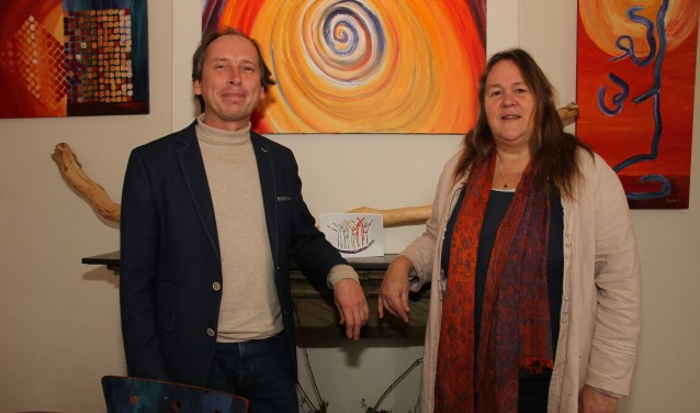 Initiatiefnemers van een nieuwe GezondheidsVerzekering Robbert Geelen en Purusha van de Graaf. Foto: Liesbeth Spaansen