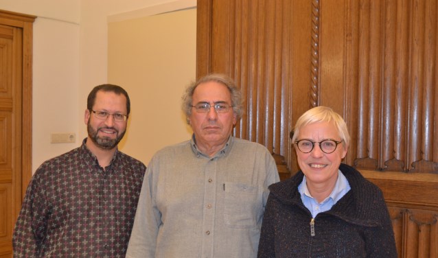 V.l.n.r. Abdul el Ahmadi, Abdeslem el Yadari en Trudy de Ruiter. (Jos Droste ontbreekt op de foto). Foto:: Leander Grooten