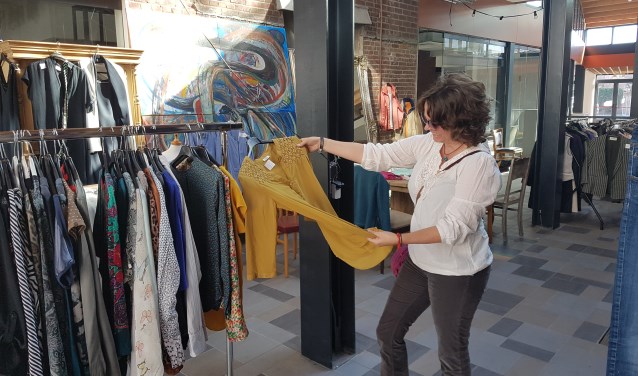 Binnenkort weer tweedehands kleding in het Hart van Grolle. Foto: PR