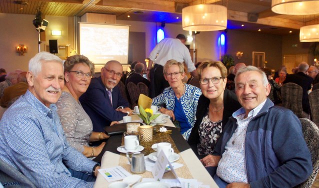 De echtparen hadden het naar de zin. Foto: Susan Wiendels