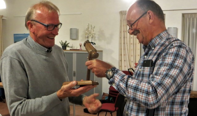 Links Herman Eelderink, rechts John van Osch. Foto Gerard Lovink