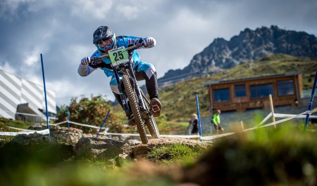 Tristan Botteram in actie tijdens de Wereld Beker wedstrijd in Lenzerheide Zwitserland. Foto: Moritz Zimmermann