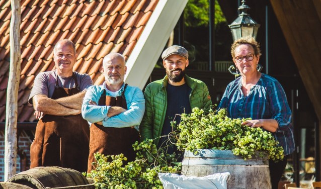 Boudewijn Alberink (Erve Korts) Frank Hurkens (Heeren van Borculo) Rick van Embden (Vloermouterij Masteveld) Riet Hogenelst (Hogenelst Hop). Foto: Roland Hurkens